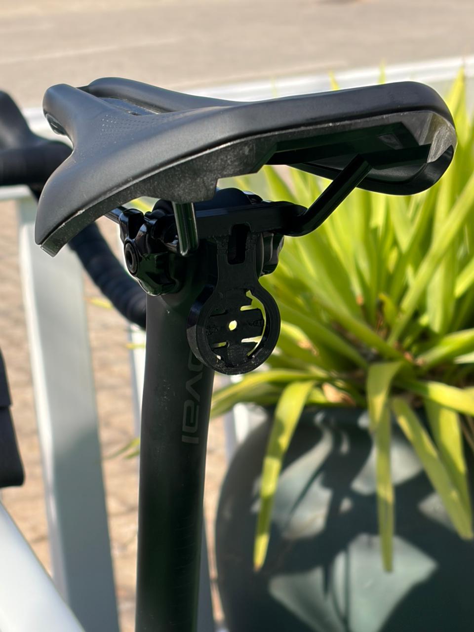 Magene Radar Seat Rail Mount